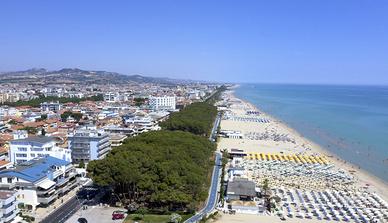 MARE ALBA ADRIATICA ZONA PINETA CASA con GARAGE