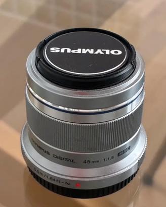 Zuiko 45mm 1.8