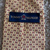 Cravatta TOMMY HILFIGER 100% seta mai indossata
