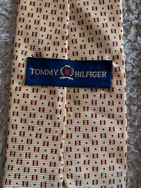 Cravatta TOMMY HILFIGER 100% seta mai indossata