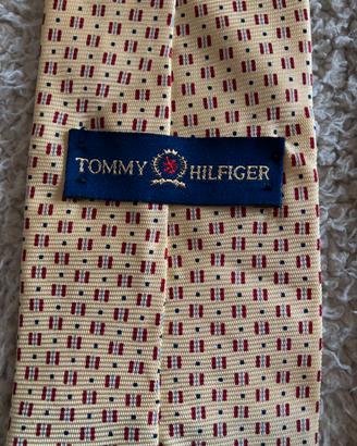 Cravatta TOMMY HILFIGER 100% seta mai indossata