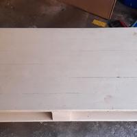 TAVOLINO BANCALE CON ROTELLE