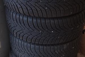 Stock 7 pneumatici 195 50 r16