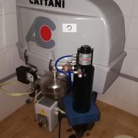 Compressore Cattani odontodiatrico un cilindro