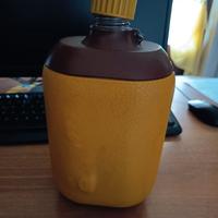 Borraccia da due litri con tappo a vite