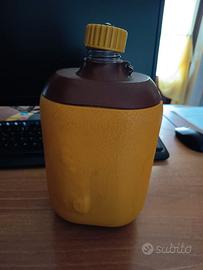 Borraccia da due litri con tappo a vite