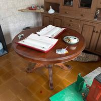 Tavolo rotondo rustico