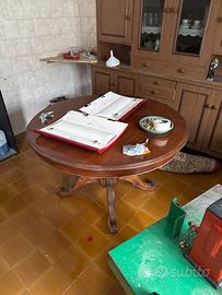 Tavolo rotondo rustico