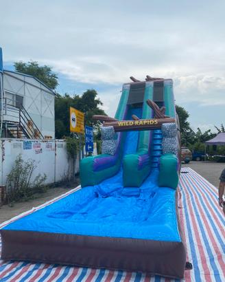 Scivolo Gonfiabile acquatico con piscina
