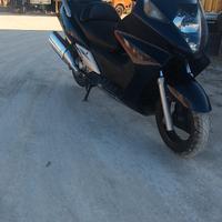 Scooter Honda Silver Wing 600