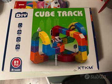 Pista Trenino Magnetica Cube Track 81 pezzi