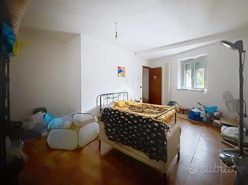 4 LOCALI A COLLESALVETTI