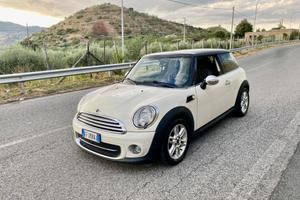 Mini Cooper 1.6 Diesel 109cv