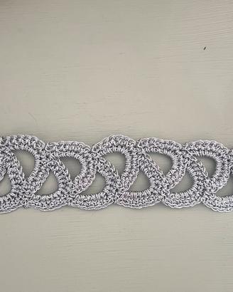 Bracciale da donna fatto a mano con uncinetto
