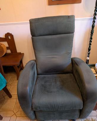 2 POLTRONE ELETTRICHE ALZAPERSONA