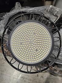 9 lampade Ledvance 250 w Led