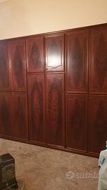 armadio in legno massello