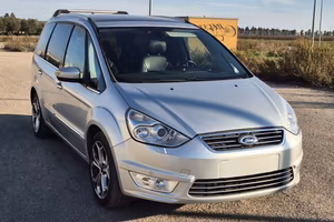Ford Galaxy 2010 – Full Optional – Prezzo trattabi