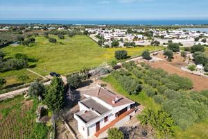 VILLA SINGOLA A POLIGNANO A MARE