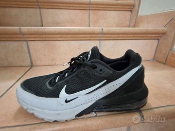 Nike usate 2 volte
