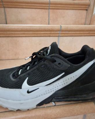Nike usate 2 volte