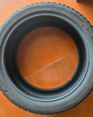 KHUMO PNEUMATICI INVERNALI 235/40 ZR18