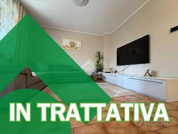 VILLA A SCHIERA A COLOGNE