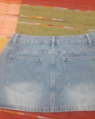 minigonna di jeans a vita bassa