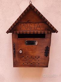 Cassetta postale artigianale grande in legno 
