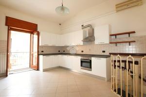 3 LOCALI A LUCERA