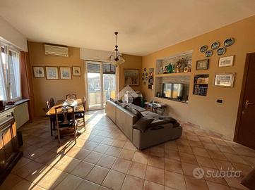 PORZIONE DI BIFAMILIARE A CERANO