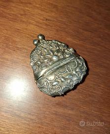 Portapillole   vintage   da collezione a forma di