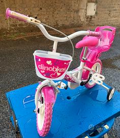 Bicicletta per bambini e monopattino a tre ruote