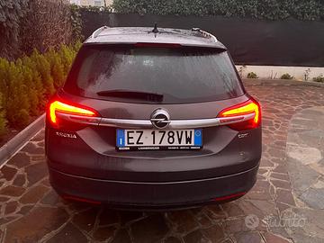 Opel Insignia cambio automatico