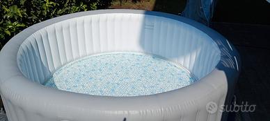 piscina gonfiabile con idromassaggio bestway