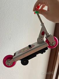 Monopattino Shelly/Kelly (Barbie) "Super Funny