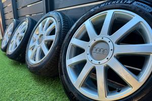 4 cerchi 17 AUDI ORIGINALI  con gomme michelin