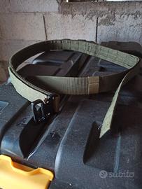 Cinturone con cinta a velcro