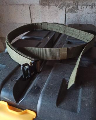 Cinturone con cinta a velcro