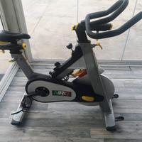 bike spinning NRG modello technogym