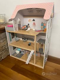 Casa bambole in legno