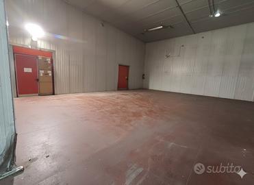 Capannone/deposito 400 mq -Pero - Vicino Rho-fiera