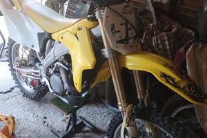 Suzuki 450 permuta