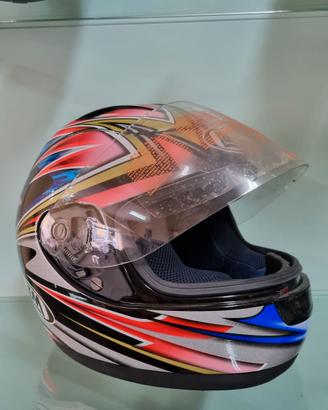 Casco in fibra di carbonio