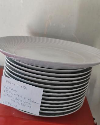 Vari servizi di piatti vari prezzi