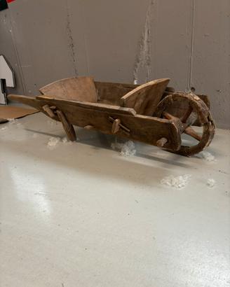 Cariola in legno d’epoca da collezionismo