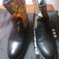 stivaletti corti ricamati