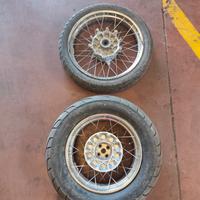 Cerchi per BMW R 1200 C completi di gomme