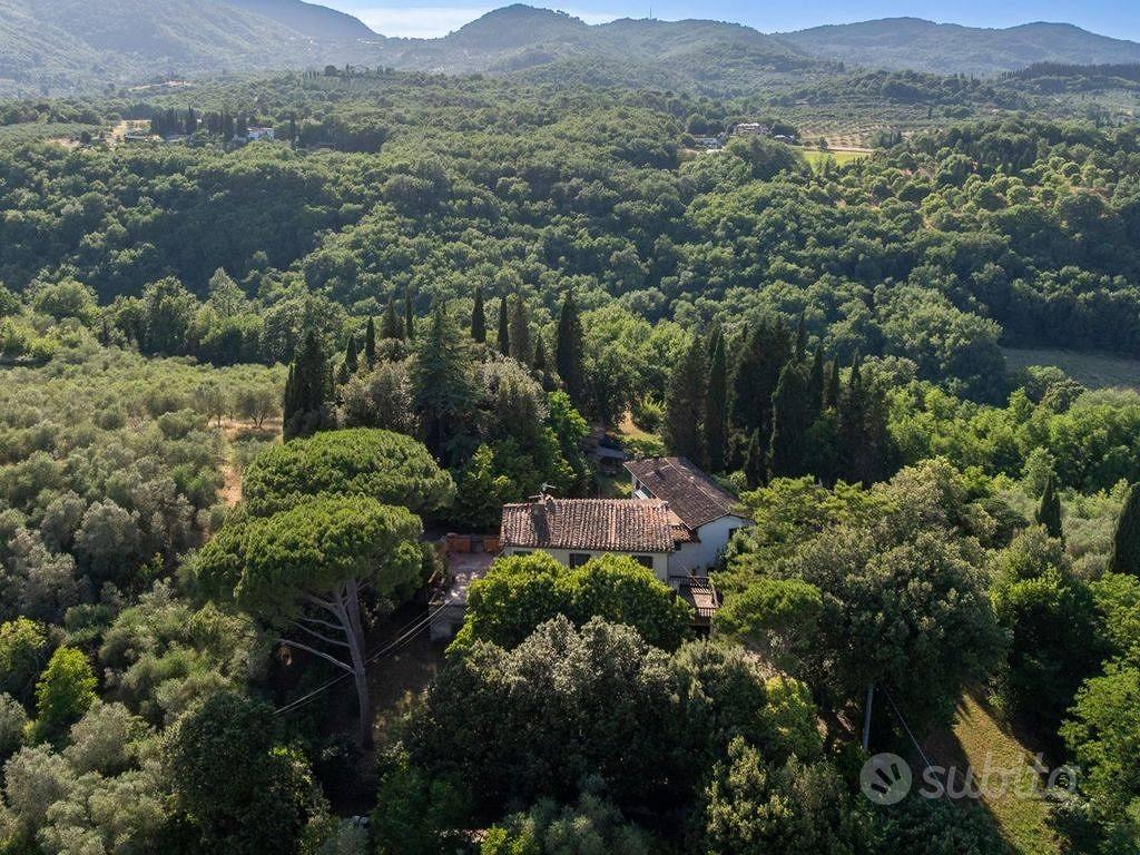 Rustico / Casale di 870 m² con più di 5 locali e b - Vista 5