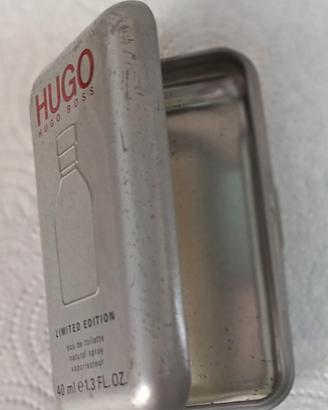 Scatola vuota in latta Hugo Boss vintage .